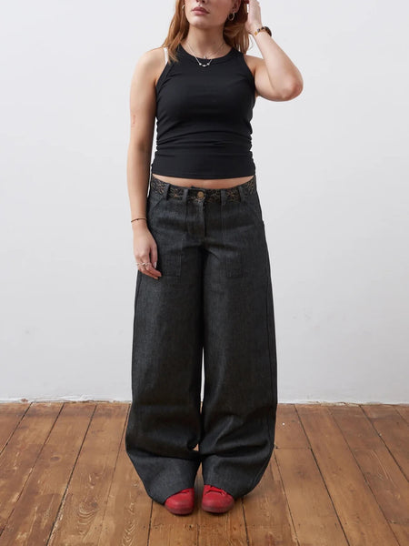 El Slouch en Jeans de Mezclilla Charcoal Bordados